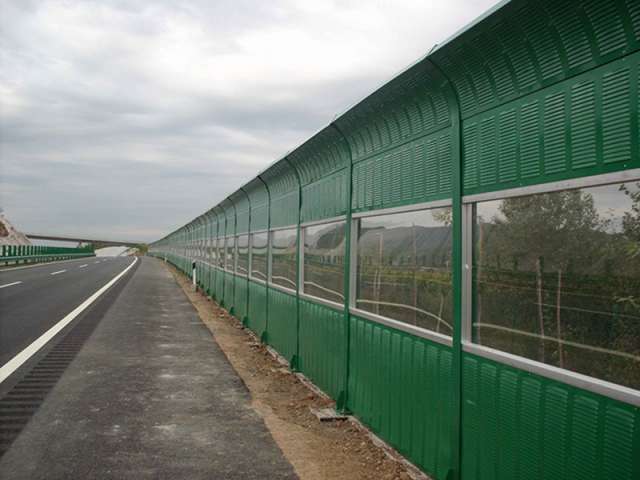 高速公路聲屏障--01